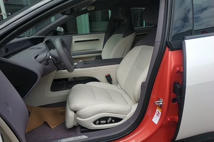 Used Avatr 06 2025 Max Extended-Range Edition Left Front Seat