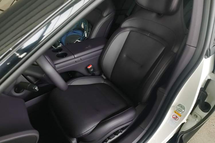 Used Avatr 06 2025 Ultra Pure Electric Edition Left Front Seat