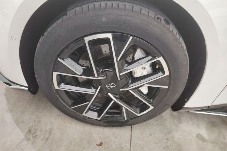 Used Avatr 06 2025 Ultra Pure Electric Edition Left Front Wheel Hub