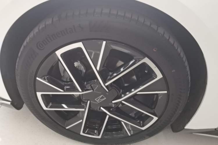 Used Avatr 06 2025 Max Extended-Range Edition Left Front Wheel Hub