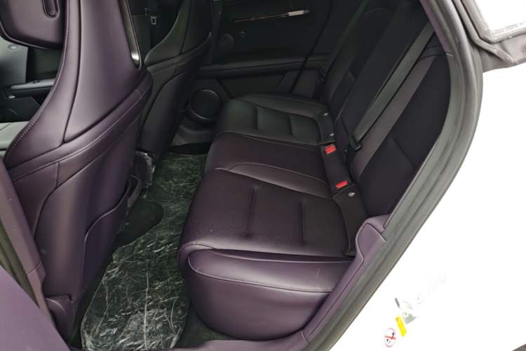 Used Avatr 06 2025 Ultra Pure Electric Edition Left Rear Seat