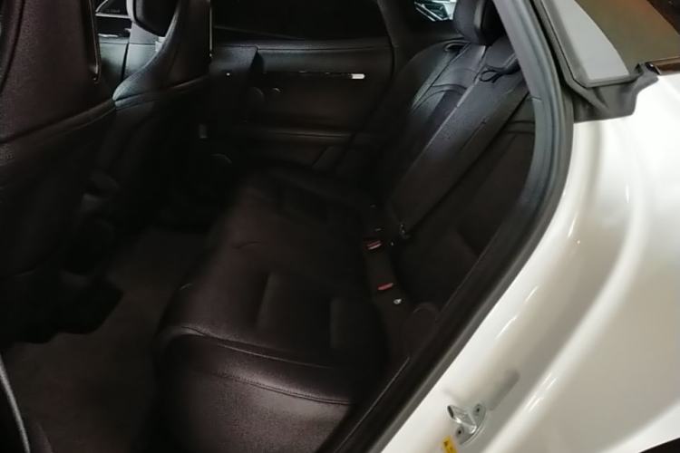 Used Avatr 06 2025 Ultra Pure Electric Edition Left Rear Seat