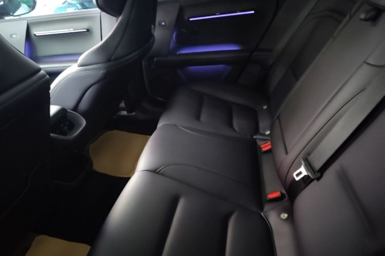 Used Avatr 06 2025 Ultra Pure Electric Edition Left Rear Seat