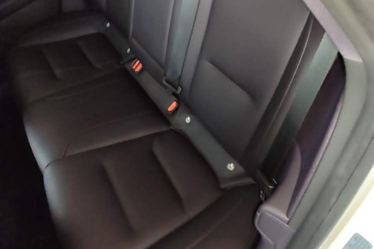 Used Avatr 06 2025 Ultra Pure Electric Edition Left Rear Seat