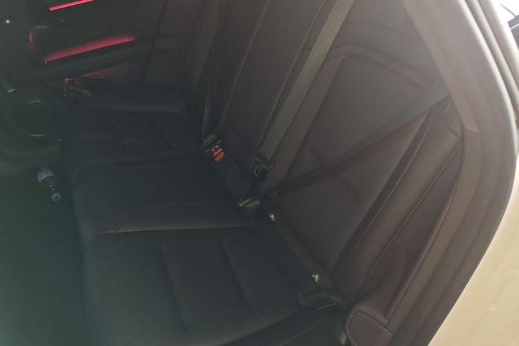 Used Avatr 06 2025 Ultra Pure Electric Edition Left Rear Seat