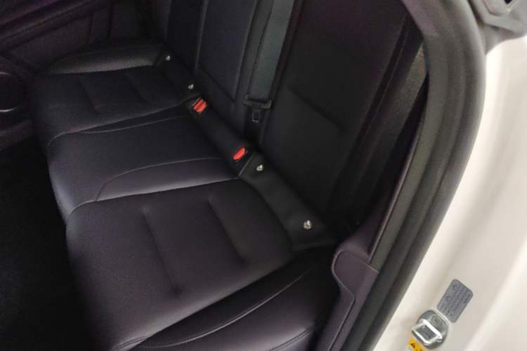 Used Avatr 06 2025 Ultra Pure Electric Edition Left Rear Seat
