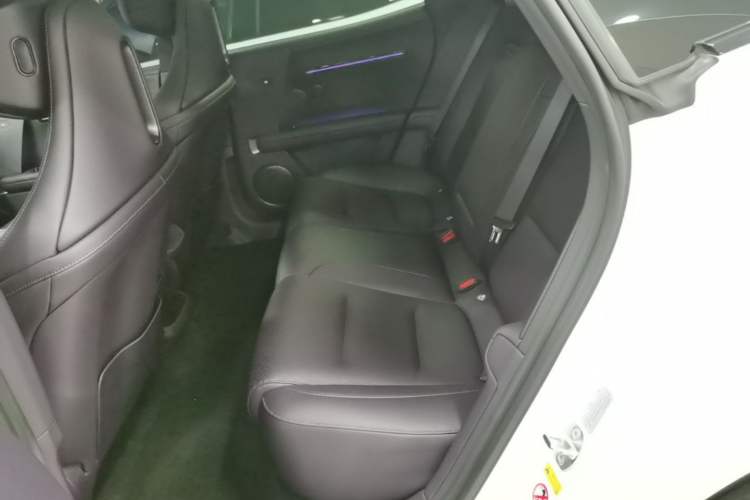 Used Avatr 06 2025 Ultra Pure Electric Edition Left Rear Seat