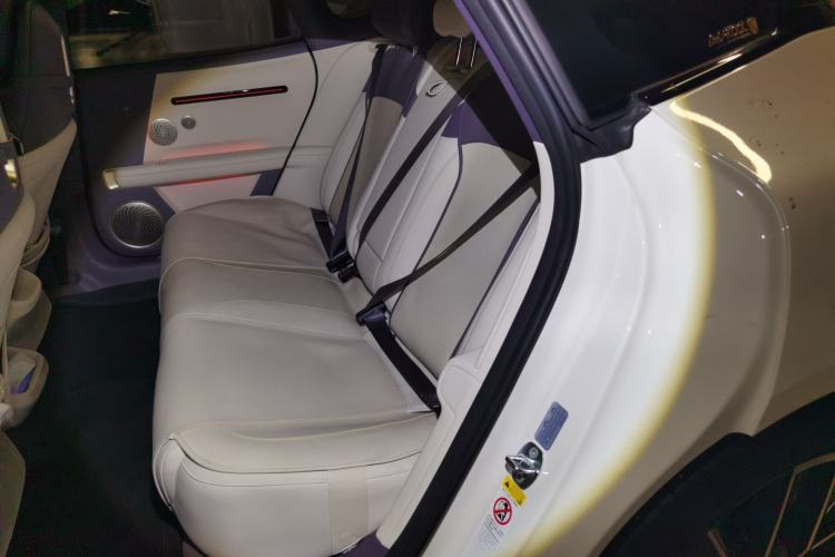 Used Avatr 06 2025 Pro All-Electric Version Left Rear Seat