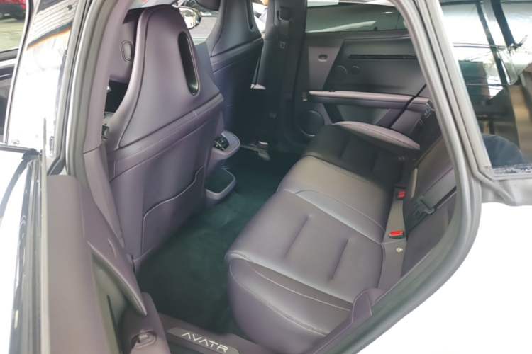 Used Avatr 06 2025 Ultra Pure Electric Edition Left Rear Seat