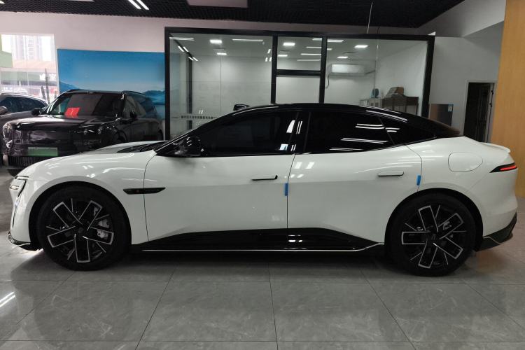 Used Avatr 06 2025 Ultra Pure Electric Edition Left Side