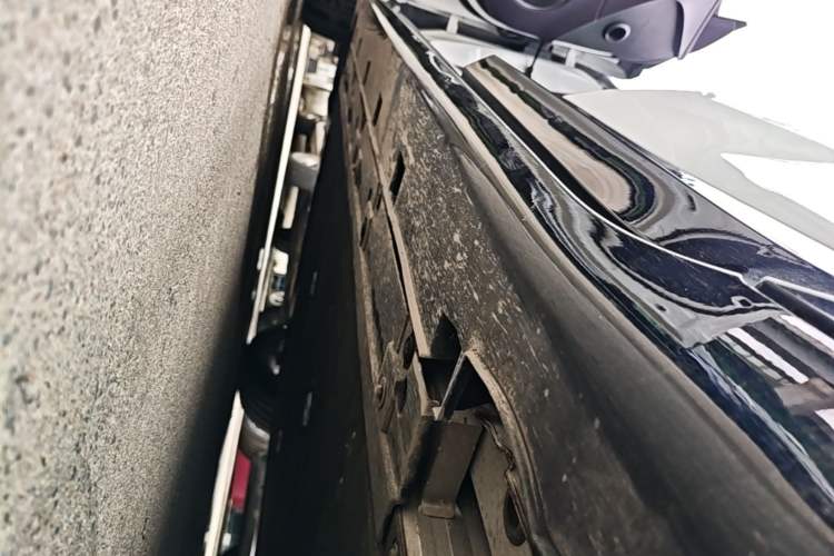 Used Avatr 06 2025 Ultra Pure Electric Edition Left Side Sill