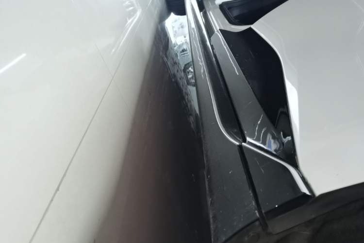 Used Avatr 06 2025 Ultra Pure Electric Edition Left Side Sill