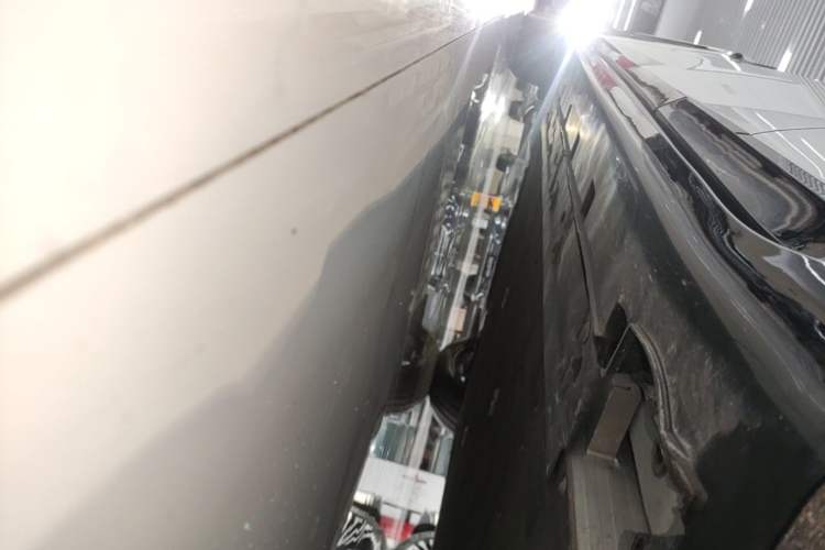 Used Avatr 06 2025 Ultra Pure Electric Edition Left Side Sill