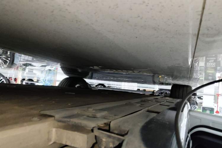 Used Avatr 06 2025 Ultra Pure Electric Edition Left Side Sill