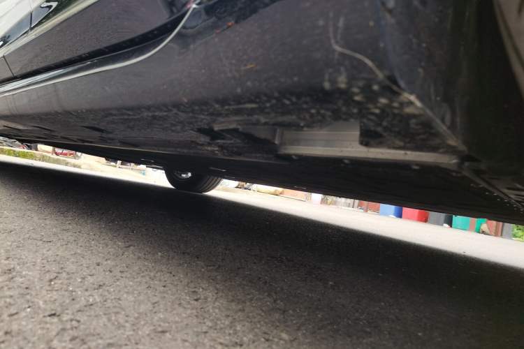 Used Avatr 06 2025 Ultra Pure Electric Edition Left Side Sill
