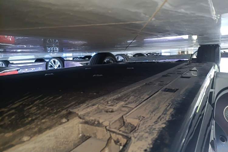 Used Avatr 06 2025 Ultra Pure Electric Edition Left Side Sill