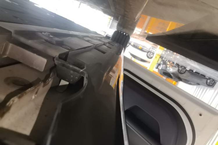 Used Avatr 06 2025 Ultra Pure Electric Edition Left Side Sill