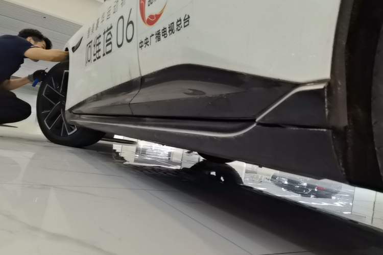 Used Avatr 06 2025 Ultra Pure Electric Edition Left Side Sill
