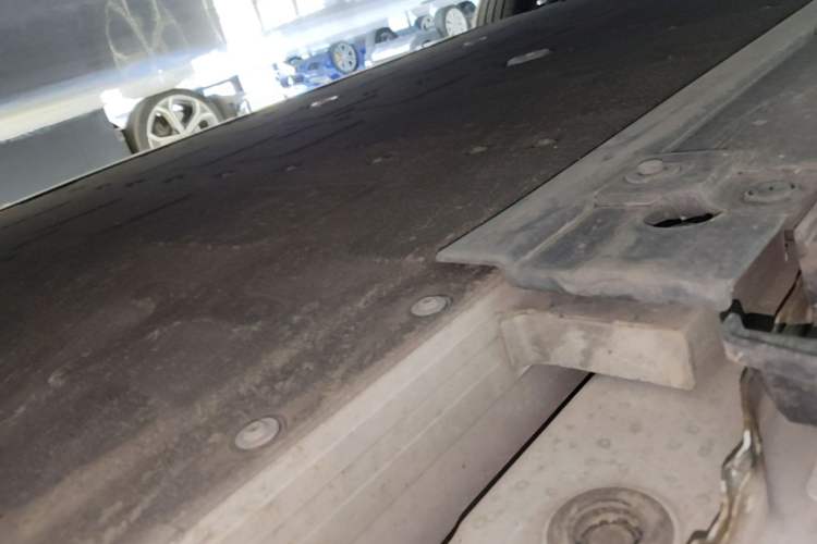 Used Avatr 06 2025 Ultra Pure Electric Edition Left Side Sill