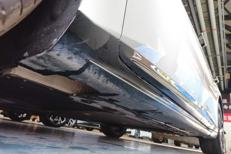 Used Avatr 06 2025 Ultra Pure Electric Edition Left Side Sill