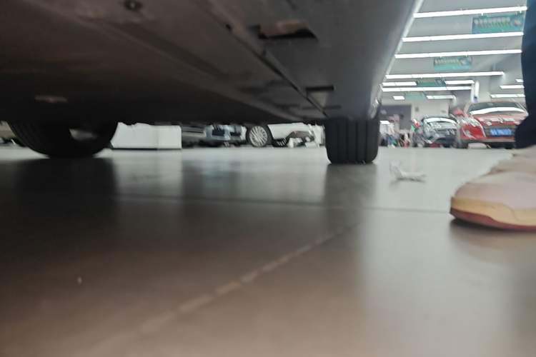 Used Avatr 06 2025 Ultra Pure Electric Edition Left Side Sill