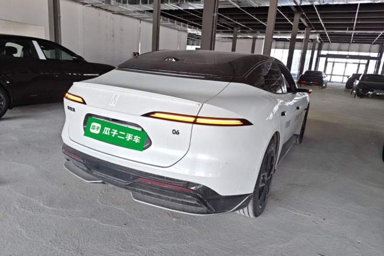 Used Avatr 06 2025 Ultra Pure Electric Edition Rear Right 45 Deg