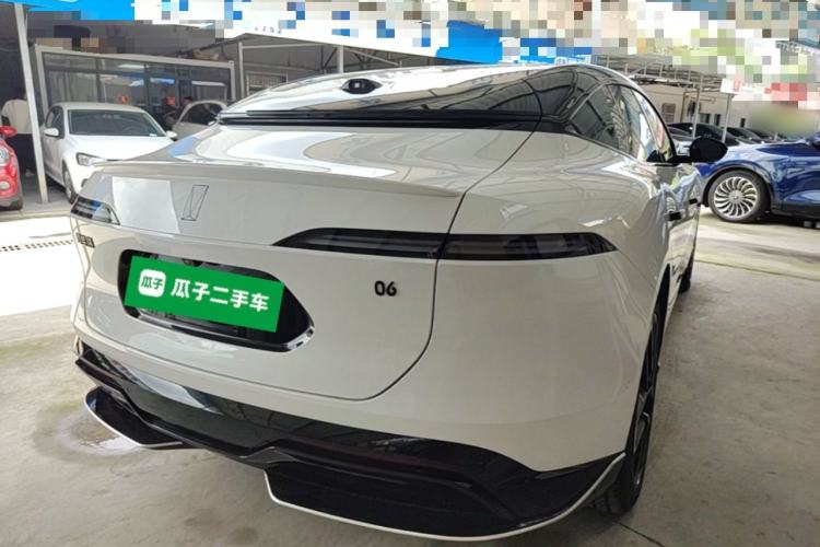 Used Avatr 06 2025 Ultra Pure Electric Edition Rear Right 45 Deg
