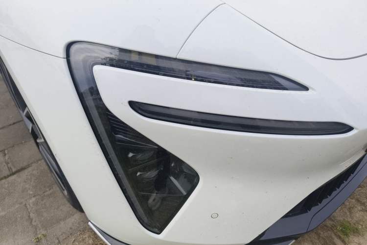 Used Avatr 06 2025 Ultra Pure Electric Edition Right Front Headlight