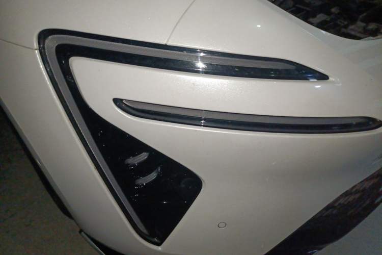 Used Avatr 06 2025 Pro Range-Extended Edition Right Front Headlight