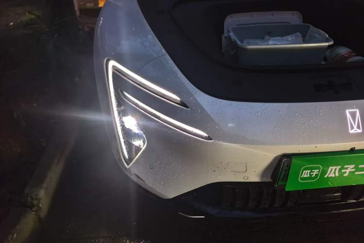 Used Avatr 06 2025 Pro All-Electric Version Right Front Headlight