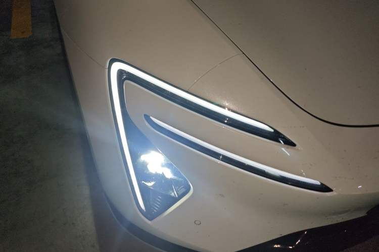 Used Avatr 06 2025 Max All-Electric Version Right Front Headlight