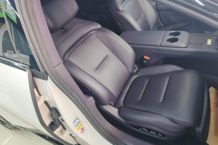 Used Avatr 06 2025 Ultra Pure Electric Edition Right Front Seat