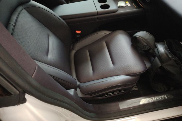 Used Avatr 06 2025 Ultra Pure Electric Edition Right Front Seat