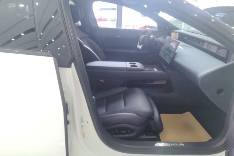Used Avatr 06 2025 Ultra Pure Electric Edition Right Front Seat