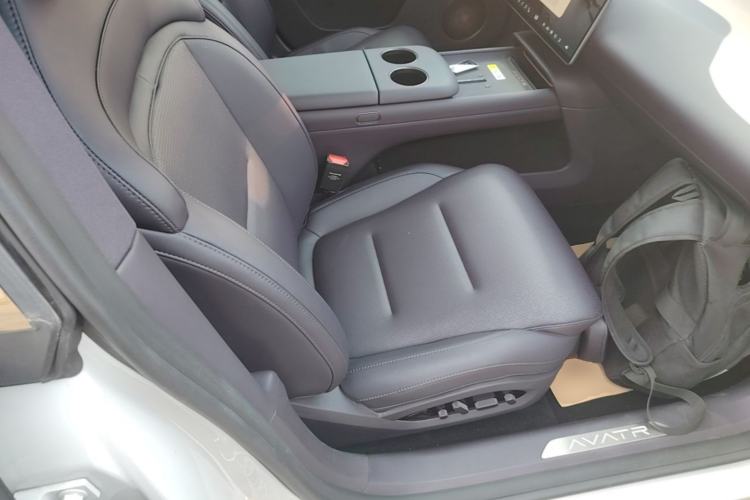 Used Avatr 06 2025 Ultra Pure Electric Edition Right Front Seat