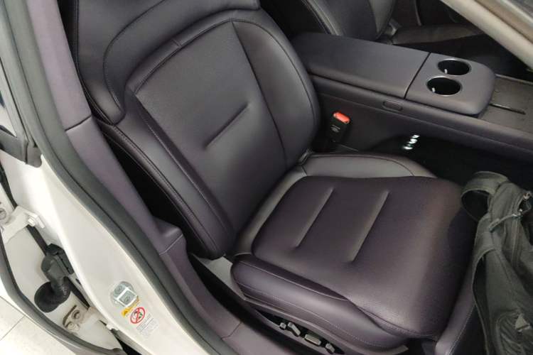 Used Avatr 06 2025 Ultra Pure Electric Edition Right Front Seat