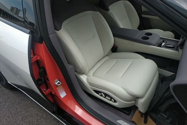 Used Avatr 06 2025 Max Extended-Range Edition Right Front Seat