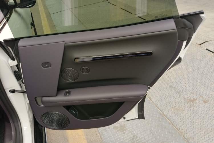 Used Avatr 06 2025 Ultra Pure Electric Edition Right Rear Door Interior