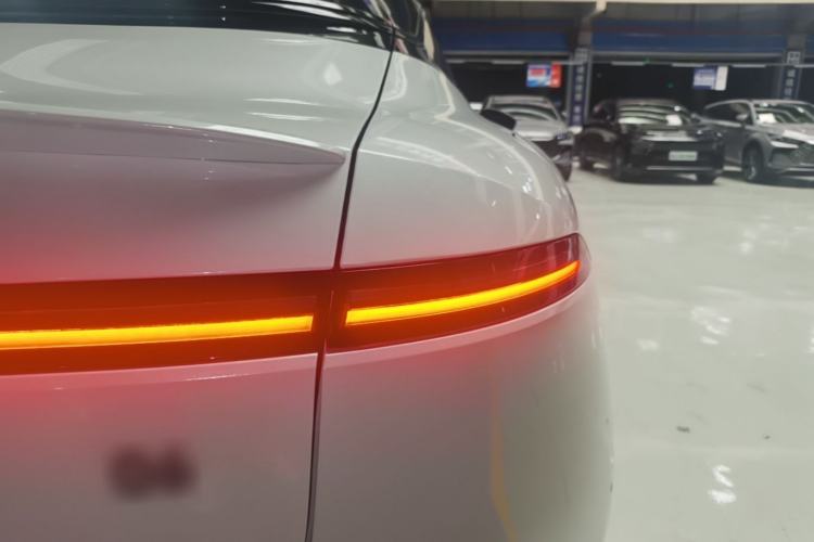 Used Avatr 06 2025 Pro Range-Extended Edition Right Rear Taillight
