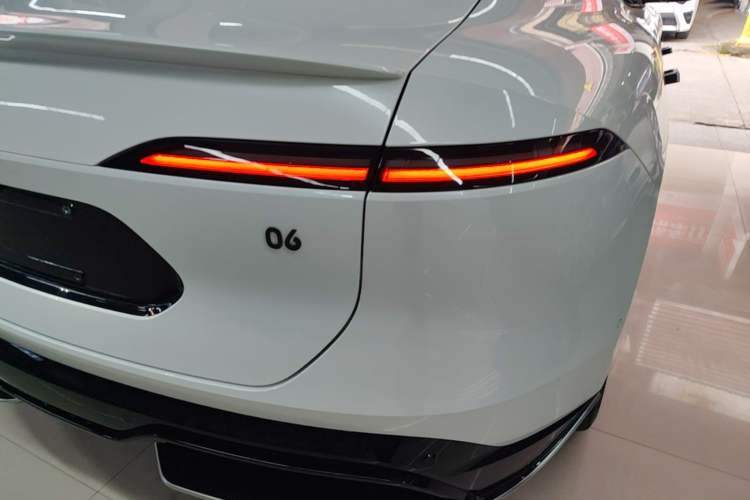 Used Avatr 06 2025 Ultra Pure Electric Edition Right Rear Taillight