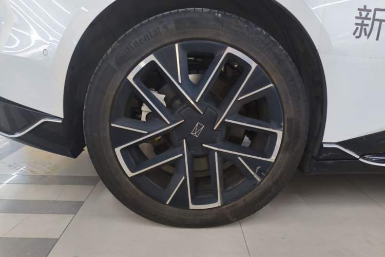 Used Avatr 06 2025 Ultra Pure Electric Edition Right Rear Wheel Hub