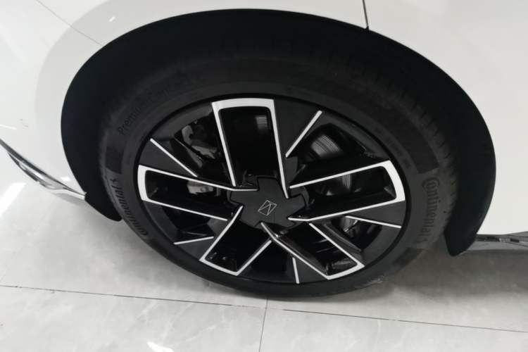 Used Avatr 06 2025 Ultra Pure Electric Edition Right Rear Wheel Hub