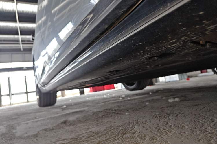 Used Avatr 06 2025 Ultra Pure Electric Edition Right Side Sill