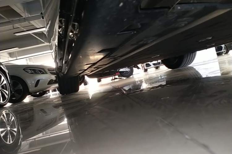 Used Avatr 06 2025 Ultra Pure Electric Edition Right Side Sill