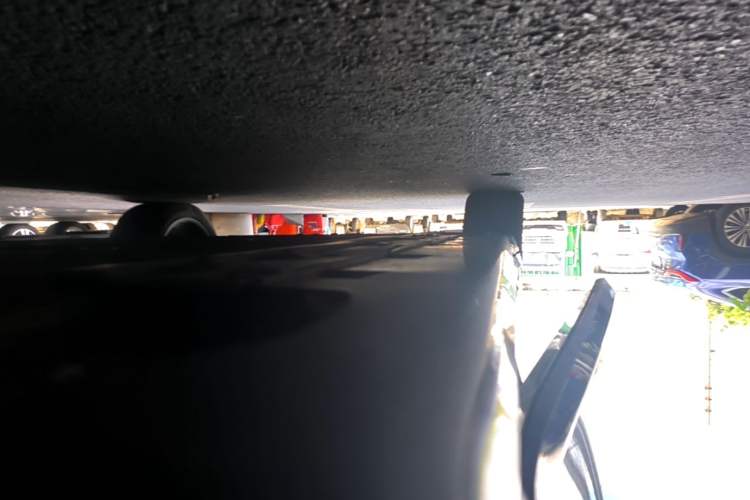 Used Avatr 06 2025 Ultra Pure Electric Edition Right Side Sill