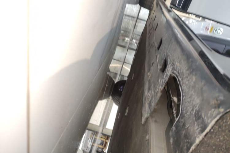 Used Avatr 06 2025 Ultra Pure Electric Edition Right Side Sill
