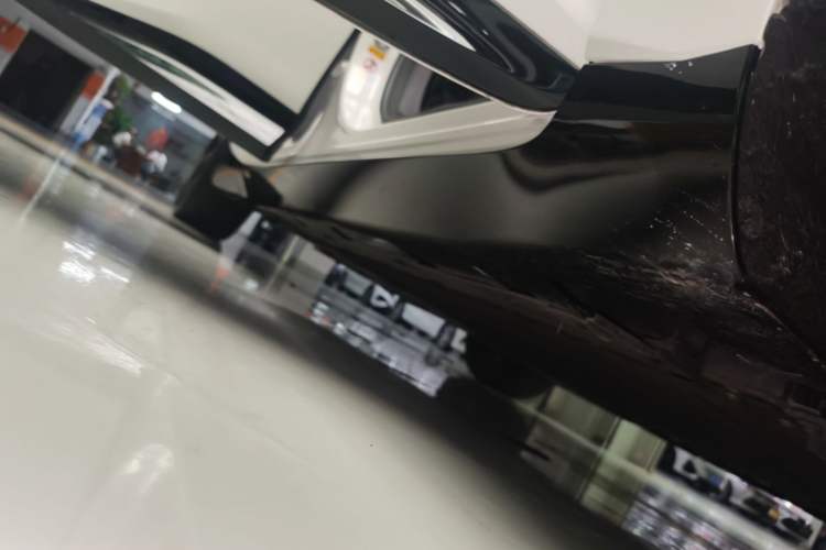 Used Avatr 06 2025 Pro Range-Extended Edition Right Side Sill