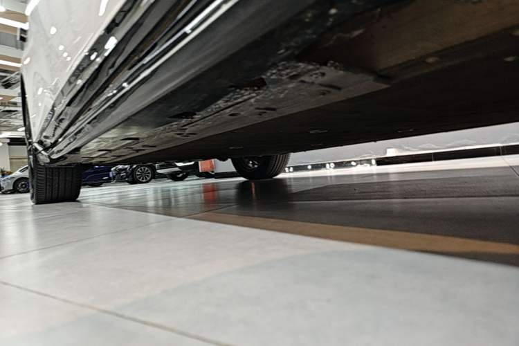 Used Avatr 06 2025 Ultra Pure Electric Edition Right Side Sill