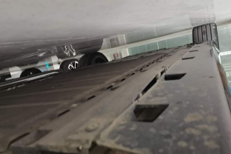 Used Avatr 06 2025 Max Extended-Range Edition Right Side Sill