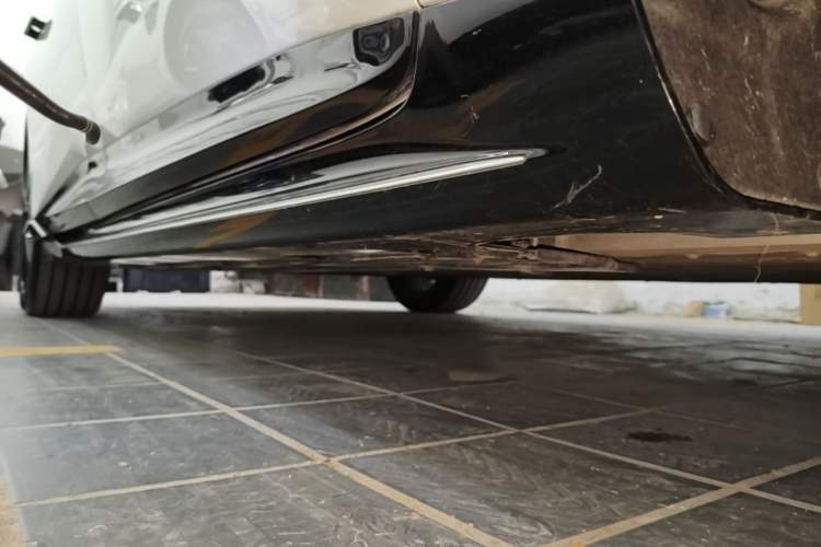 Used Avatr 06 2025 Ultra Pure Electric Edition Right Side Sill